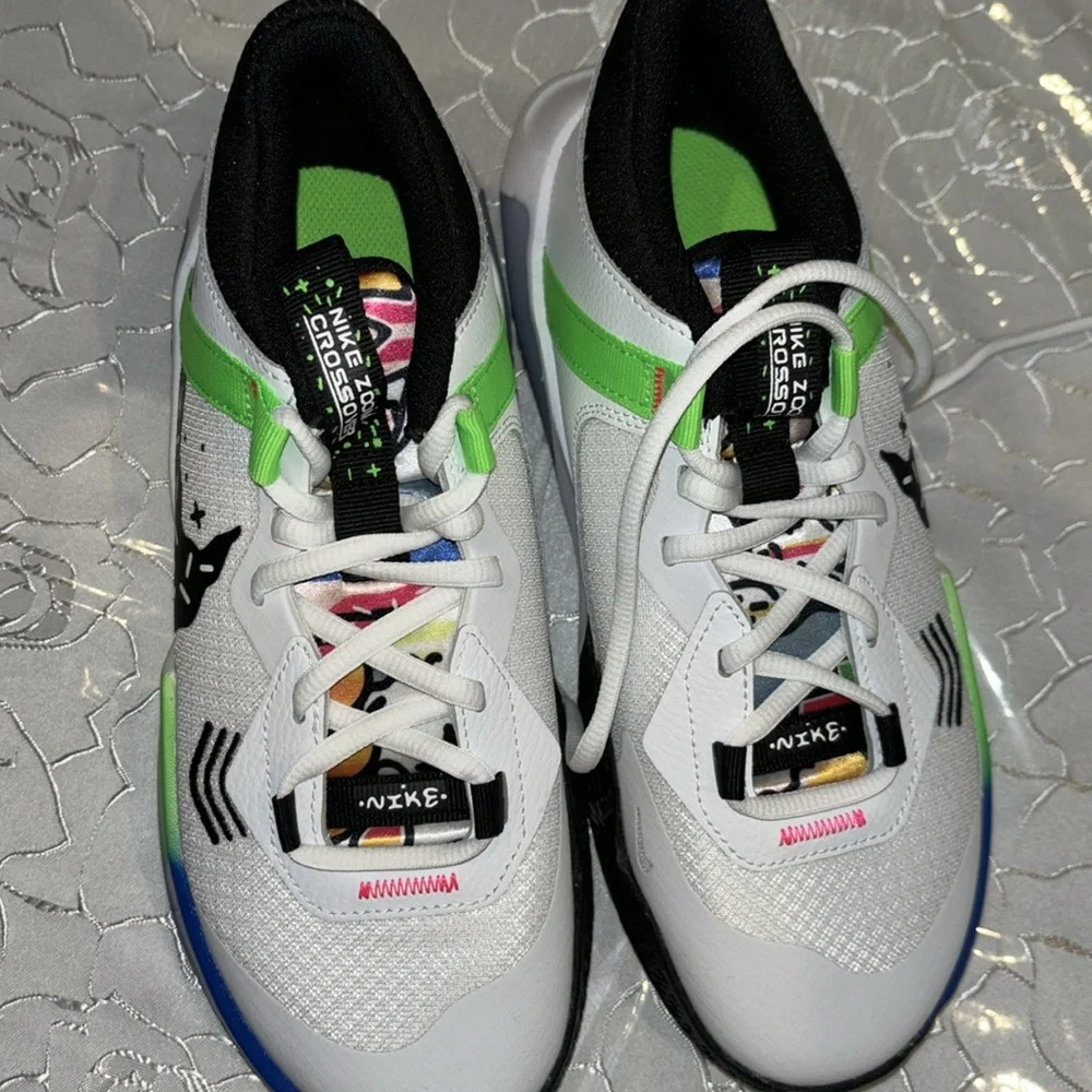 Brand new boys Nike zoom cross over sneakers size 6